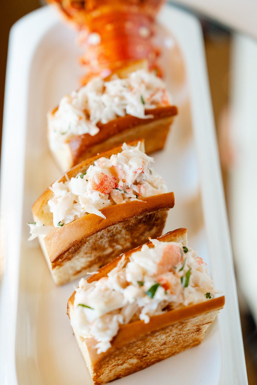 high tea lobster roll