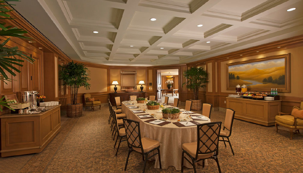 lido meeting room at pelican hill